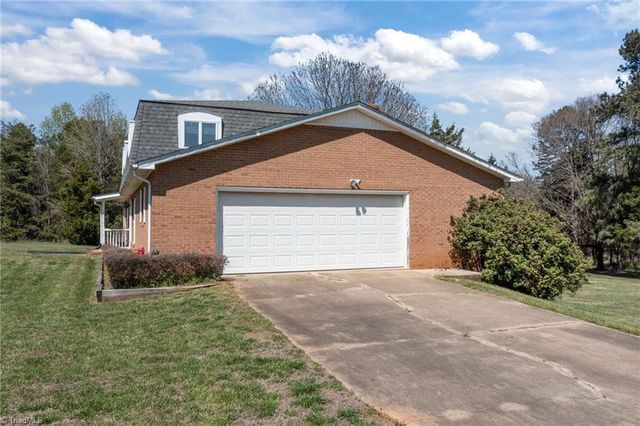 1463 Charlotte Highway, Mooresville, NC 28115