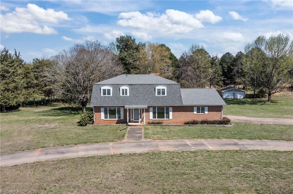 1463 Charlotte Highway, Mooresville, NC 28115