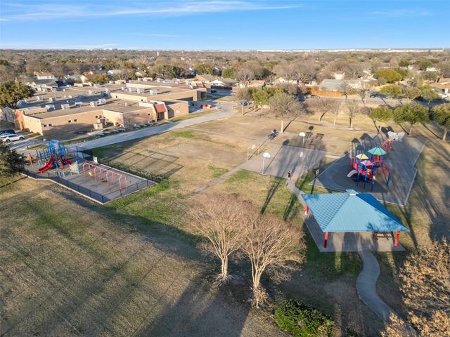 1604 Carol Stream Drive, Richardson, TX 75081