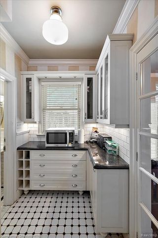 1119 Southfield Road, Birmingham, MI 48009