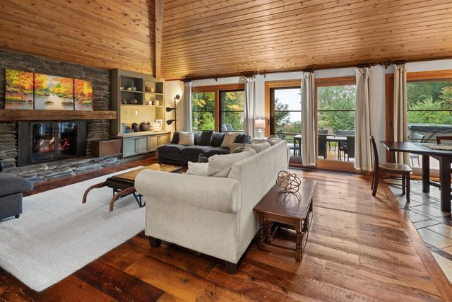 835 Alpine View Road, Stowe, VT 05672