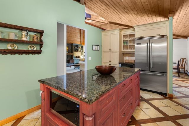 835 Alpine View Road, Stowe, VT 05672