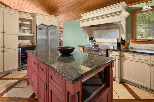 835 Alpine View Road, Stowe, VT 05672