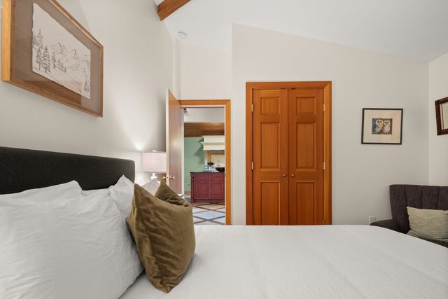 835 Alpine View Road, Stowe, VT 05672