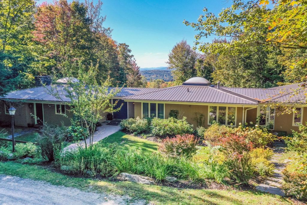 835 Alpine View Road, Stowe, VT 05672