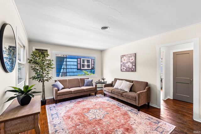 1327 Fay Drive, Fort Wayne, IN 46807