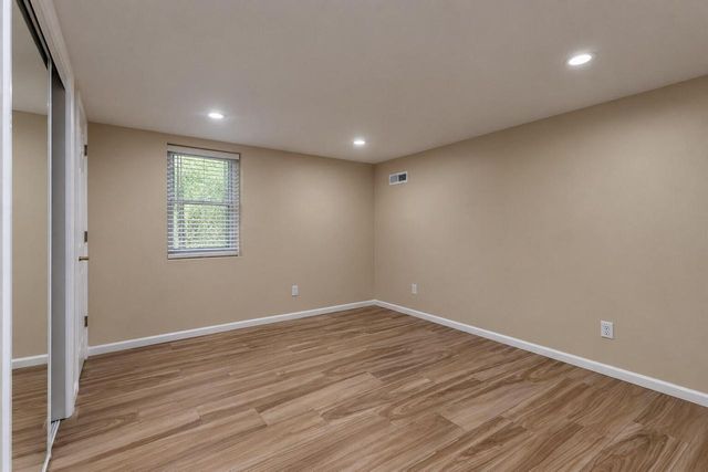 10166 S Nicholson ROAD, Oak Creek, WI 53154