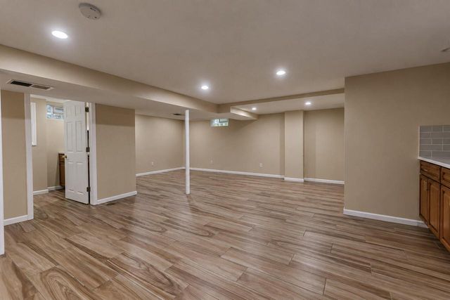 10166 S Nicholson ROAD, Oak Creek, WI 53154