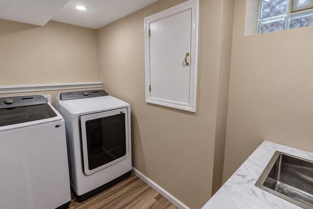 10166 S Nicholson ROAD, Oak Creek, WI 53154