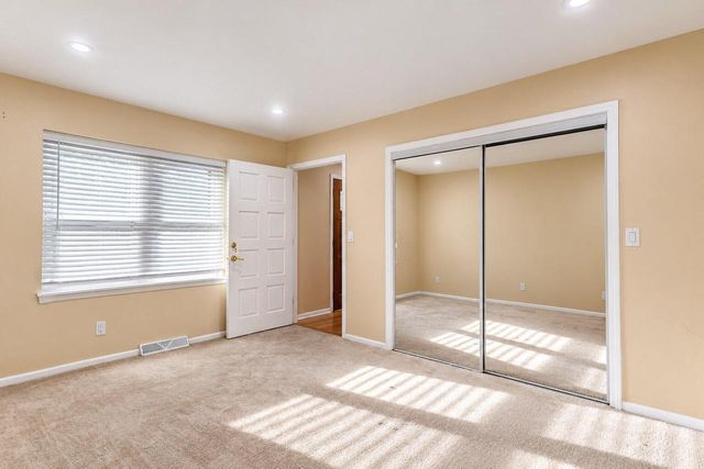 10166 S Nicholson ROAD, Oak Creek, WI 53154