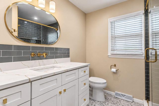 10166 S Nicholson ROAD, Oak Creek, WI 53154