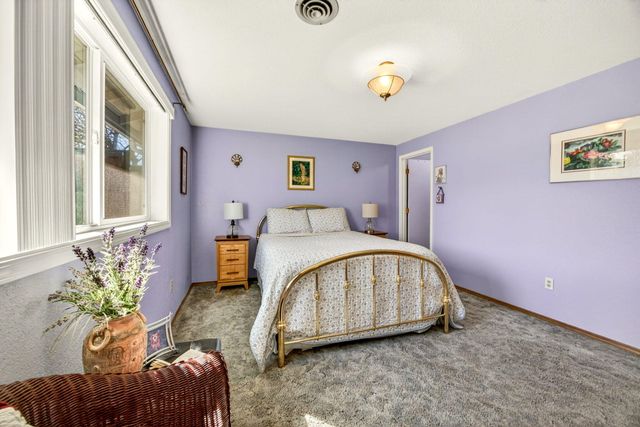 2366 Winslow Park Drive, Medford, OR 97504