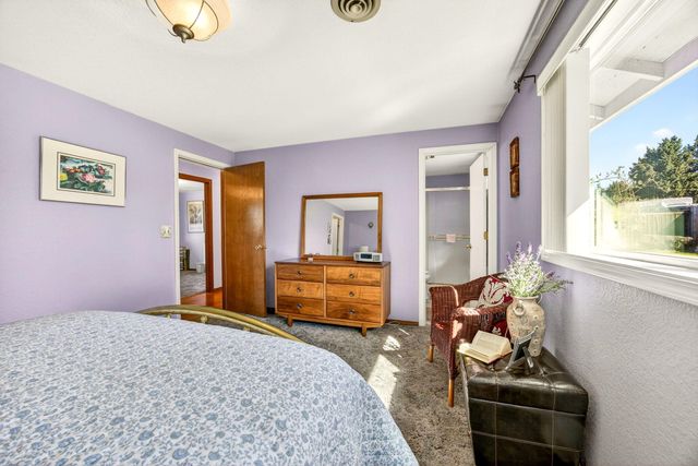 2366 Winslow Park Drive, Medford, OR 97504