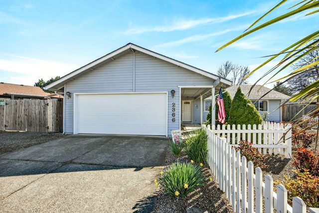 2366 Winslow Park Drive, Medford, OR 97504