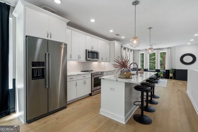 371 Pratt Drive SE 207, Atlanta, GA 30315