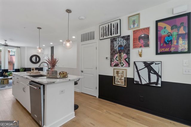 371 Pratt Drive SE 207, Atlanta, GA 30315