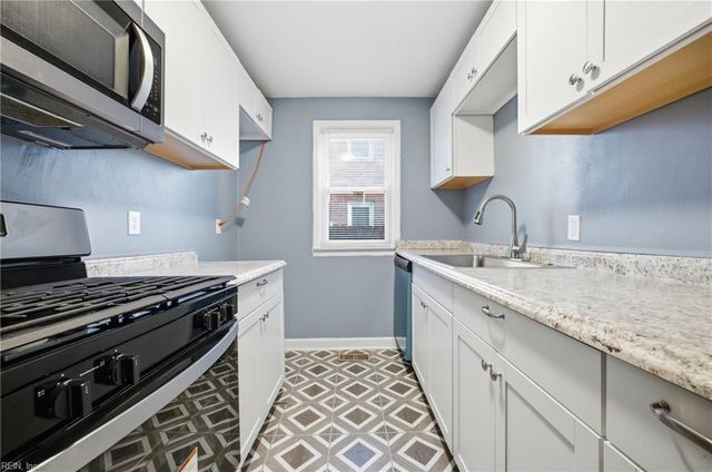 3829 Roads View AVE, Hampton, VA 23669