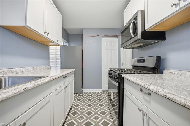 3829 Roads View AVE, Hampton, VA 23669