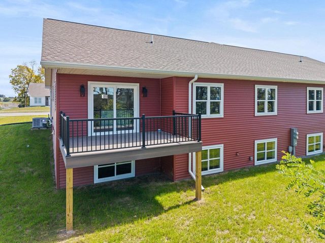 1079 Armida Court, Reedsburg, WI 53959