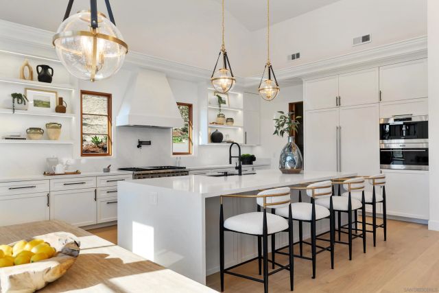 5758-60 Las Palomas, Rancho Santa Fe, CA 92067