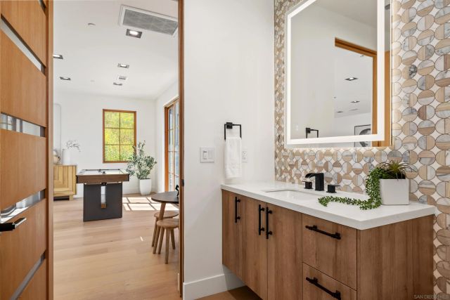 5758-60 Las Palomas, Rancho Santa Fe, CA 92067