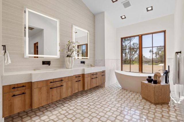 5758-60 Las Palomas, Rancho Santa Fe, CA 92067