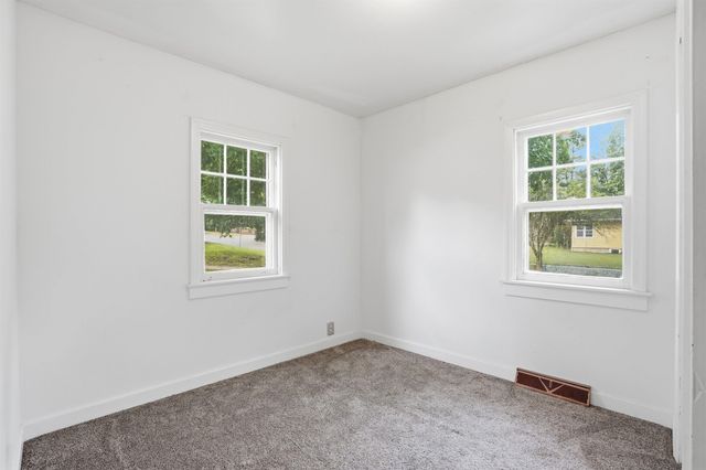 2216 Franklin Street, Cedar Falls, IA 50613