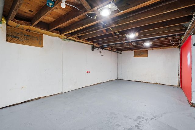 2216 Franklin Street, Cedar Falls, IA 50613