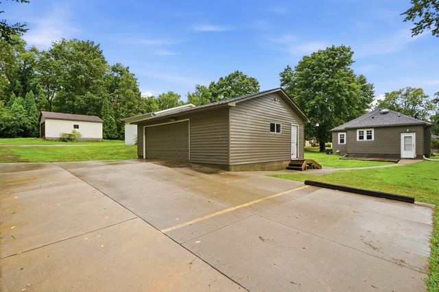 2216 Franklin Street, Cedar Falls, IA 50613