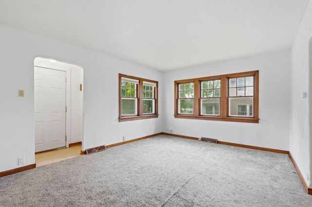 2216 Franklin Street, Cedar Falls, IA 50613