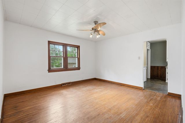 2216 Franklin Street, Cedar Falls, IA 50613