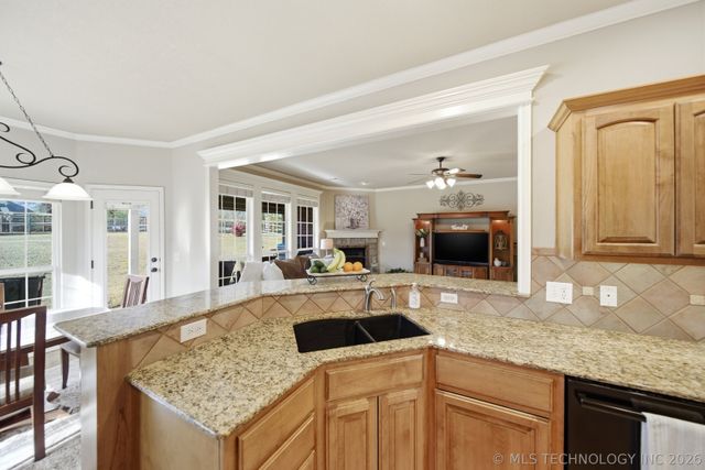 11002 S Madison Street, Jenks, OK 74037