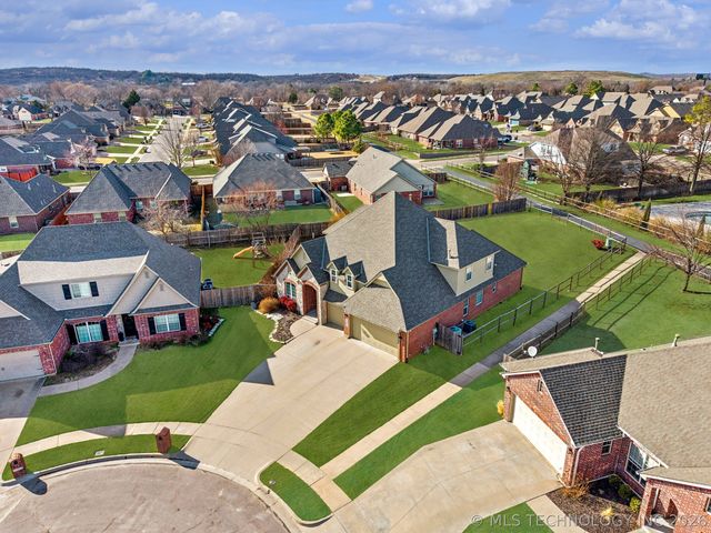 11002 S Madison Street, Jenks, OK 74037