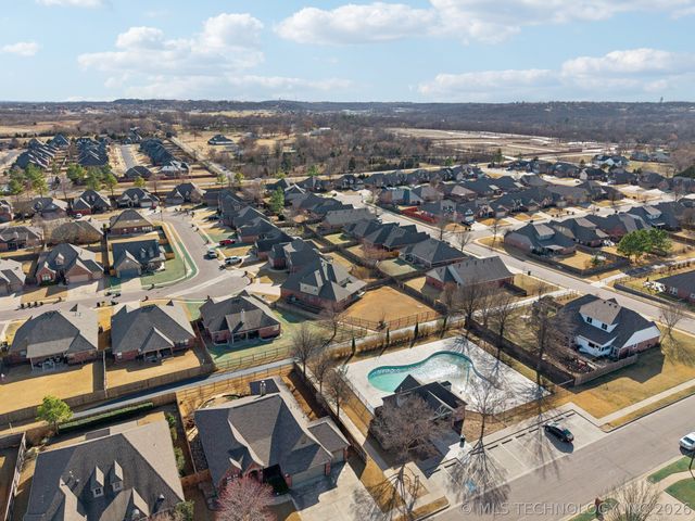 11002 S Madison Street, Jenks, OK 74037