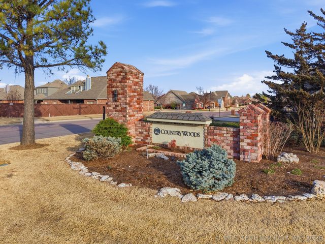11002 S Madison Street, Jenks, OK 74037