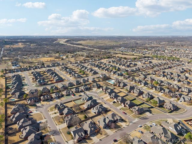 11002 S Madison Street, Jenks, OK 74037