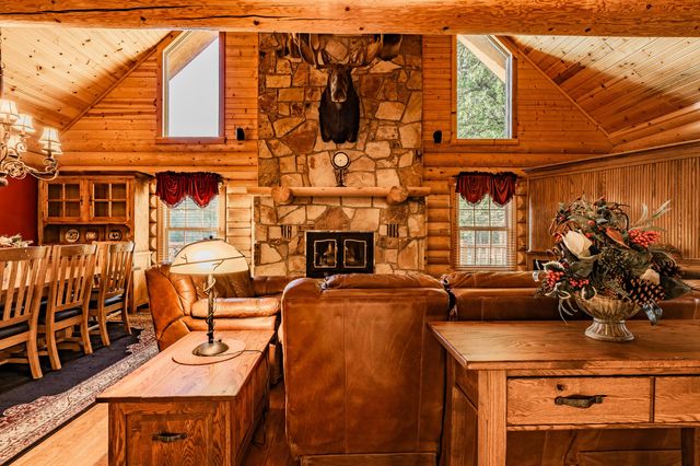 18420 S 975th Road, Stockton, MO 65785