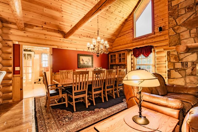 18420 S 975th Road, Stockton, MO 65785