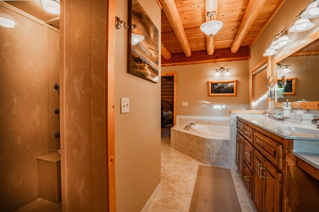 18420 S 975th Road, Stockton, MO 65785