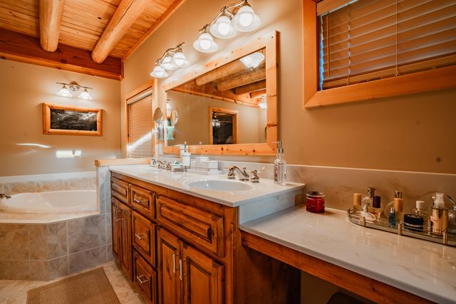 18420 S 975th Road, Stockton, MO 65785