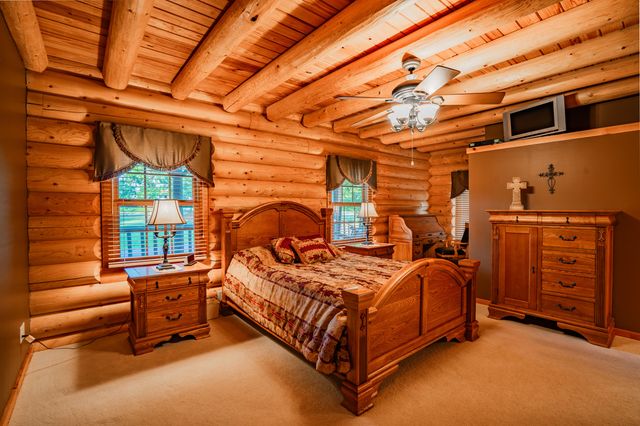 18420 S 975th Road, Stockton, MO 65785