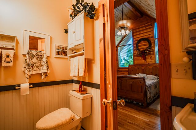 18420 S 975th Road, Stockton, MO 65785