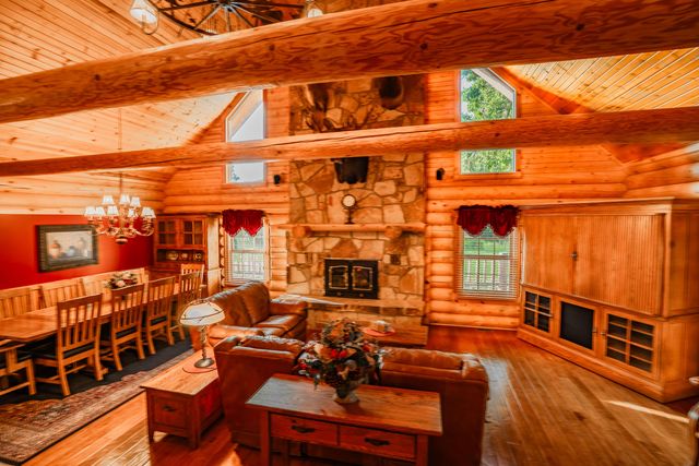 18420 S 975th Road, Stockton, MO 65785