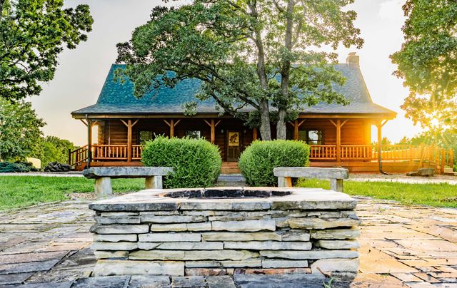 18420 S 975th Road, Stockton, MO 65785