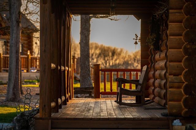 18420 S 975th Road, Stockton, MO 65785