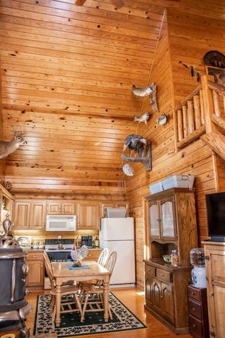 18420 S 975th Road, Stockton, MO 65785