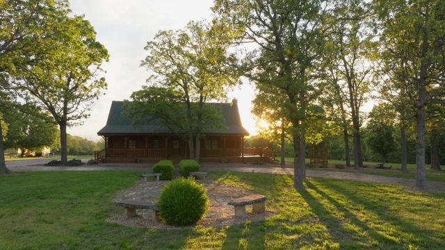 18420 S 975th Road, Stockton, MO 65785