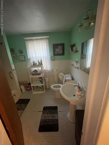 2688 W Philadelphia Street, Detroit, MI 48206