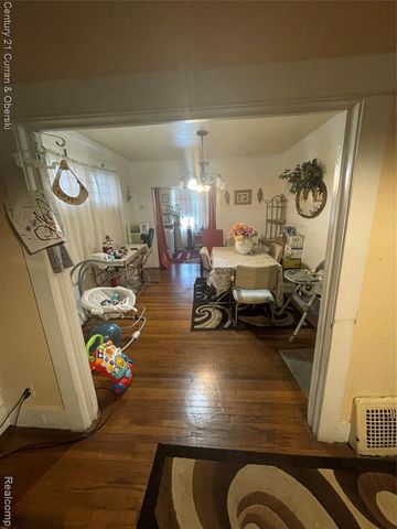 2688 W Philadelphia Street, Detroit, MI 48206