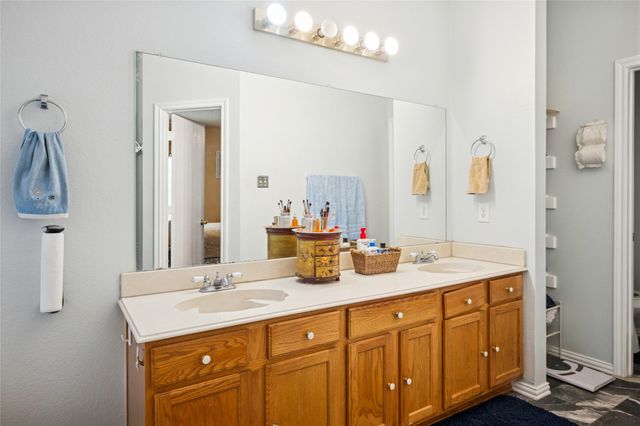 8210 Champion Drive, Rowlett, TX 75089